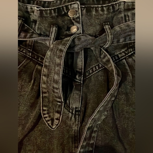 Gilli Ava Black Washed Paperbag Skirt - Picture 2 of 4